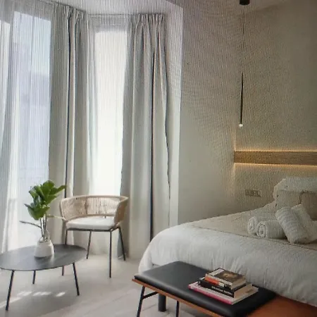 Center,top Floor Luxurious 4 Bed Apt Apartment