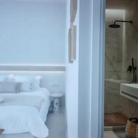 Center,top Floor Luxurious 4 Bed Apt Apartment *